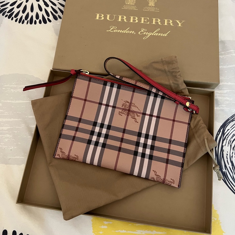 Burberry pouch